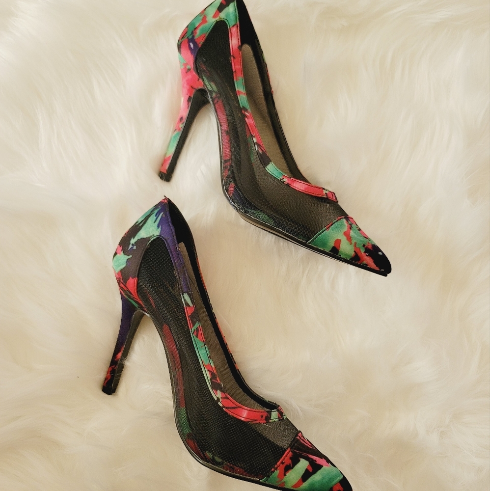 SHOE REPUBLIC LA WATERCOLOR PUMPS SIZE 8